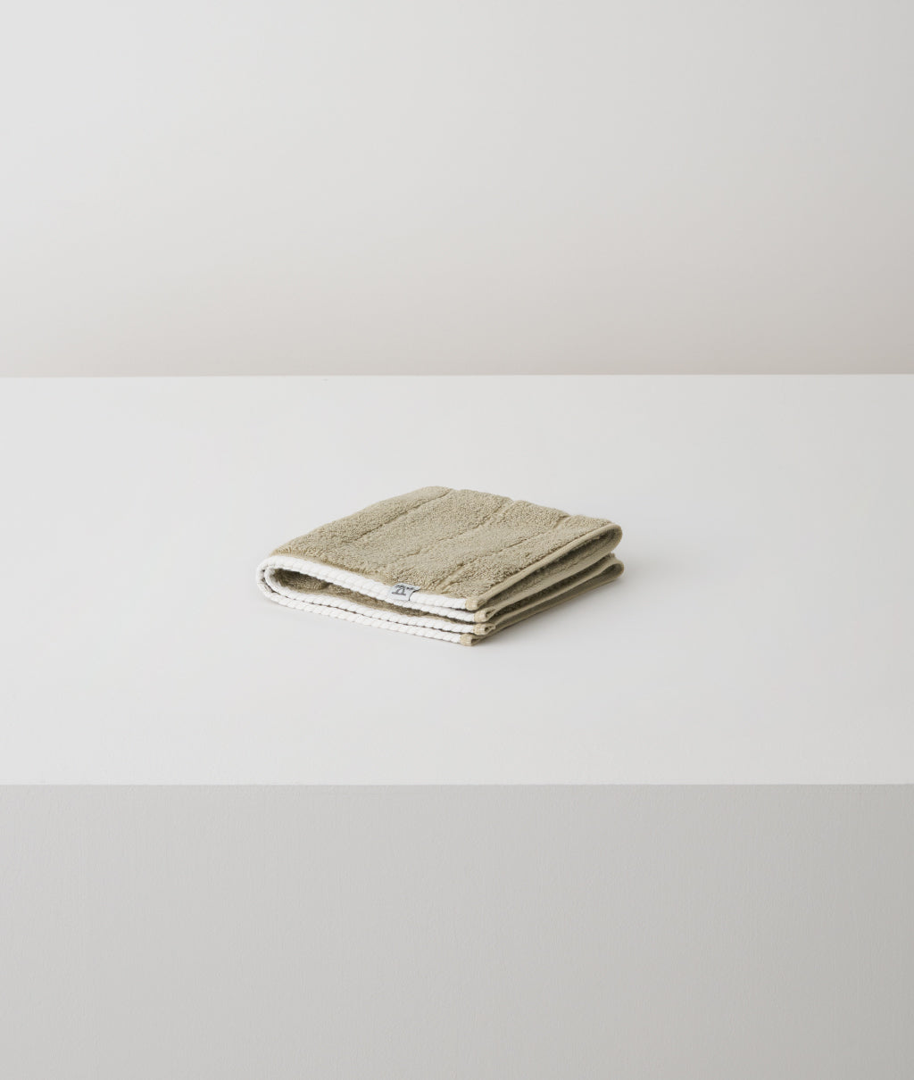 PREMIUM CABIN / WASH TOWEL / PLAZA TAUPE