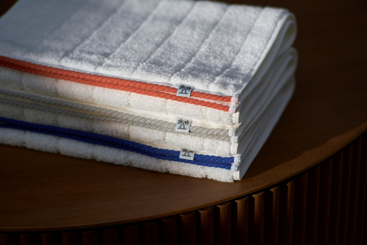 PREMIUM CABIN TOWEL
