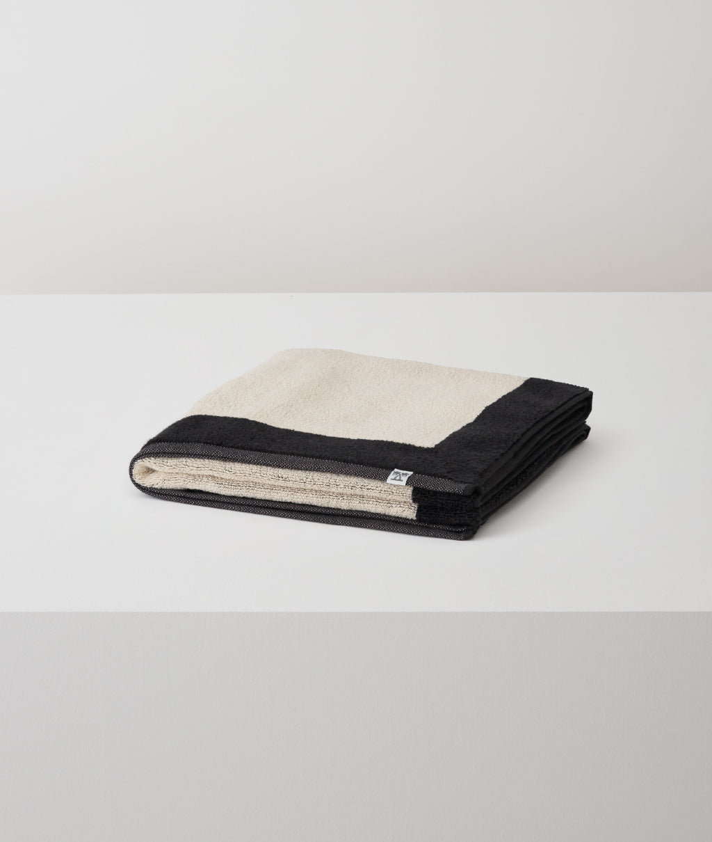 AMBIENT / BATH TOWEL / Frame/ CHARCOAL×CREAM