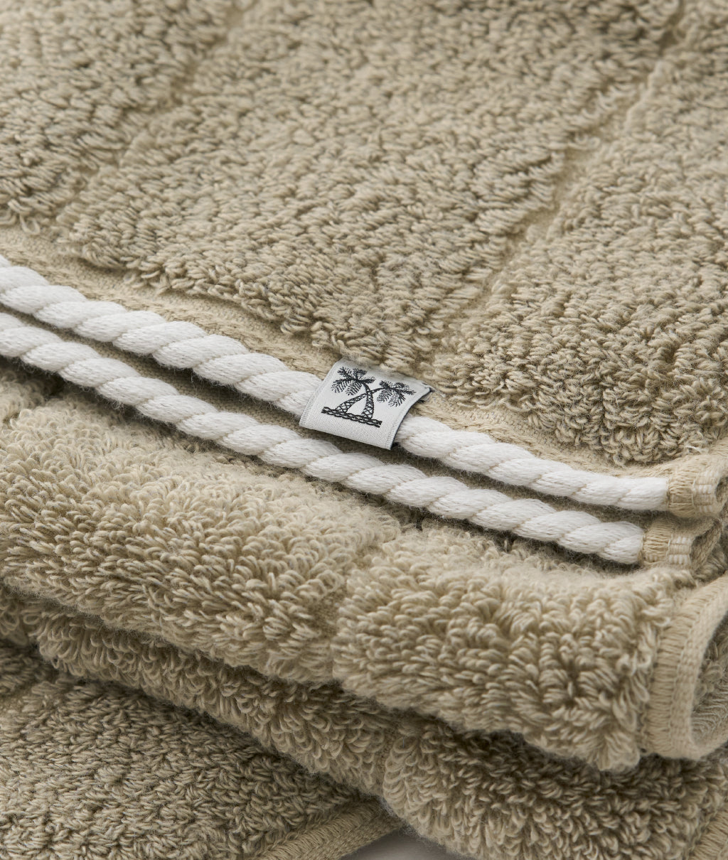 PREMIUM CABIN / FACE TOWEL /  PLAZA TAUPE